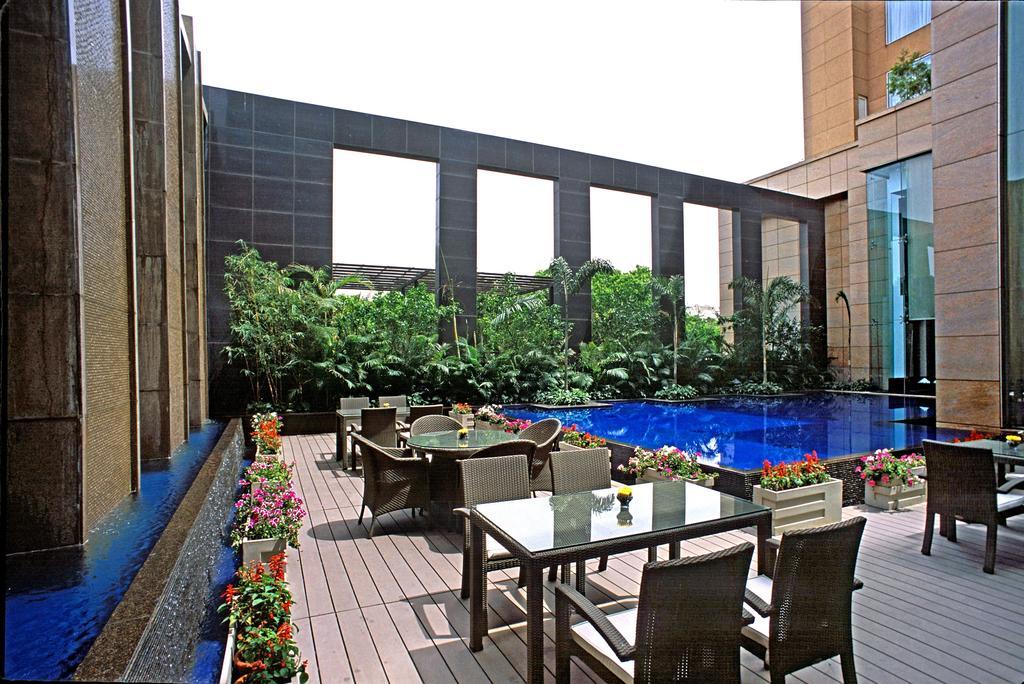 Radisson Noida Hotell Eksteriør bilde