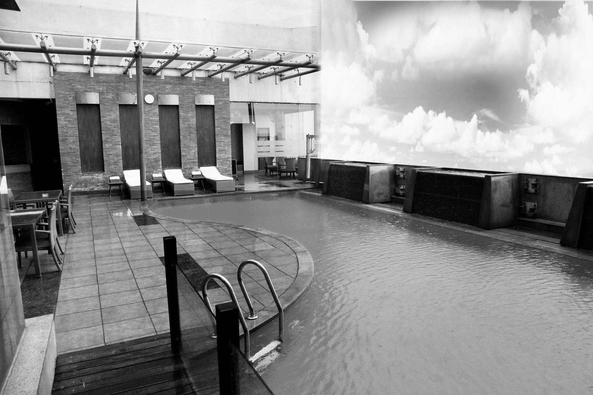 Radisson Noida Hotell Eksteriør bilde